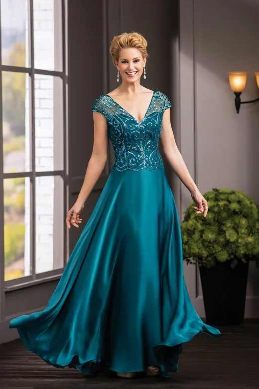 

New 2016 Elegant V-Neck A-Line Mother of the bride dresses Plus Size Cap Sleeve Sequins Evening Dresses Vestido mae da noiva