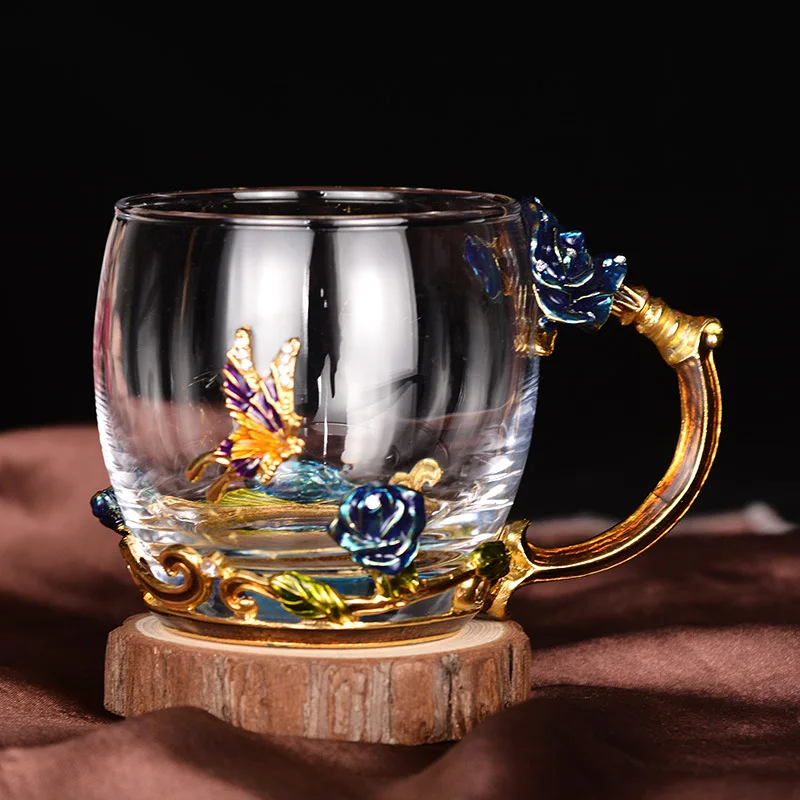 кружки из стекла. стеклянная чашка. стеклянные кружки. кружка стеклянная прозрачная. кружки из стекла.