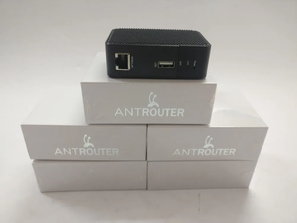 Ant маршрутизатор R1-LTC miner 1.29MH/s, а также 2,4G беспроводной маршрутизатор имеет BM1485 ASIC чип Bitmain для майнинга LTC