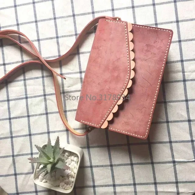 

Japan Steel Blade Wooden Die Handbag Shoulder Bag Leather Craft Punch Hand Tool Cut Knife Mould Sewing Accessories 210x145x60mm