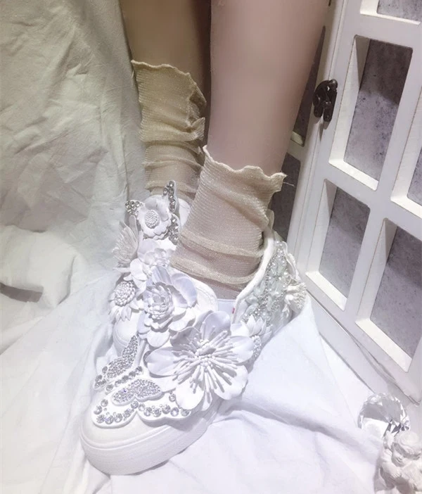 Белая парусиновая женская обувь на платформе в стиле ретро с цветочным принтом женские туфли-лодочки, увеличивающие рост, для девушек, студенток, вечеринок, выпускного