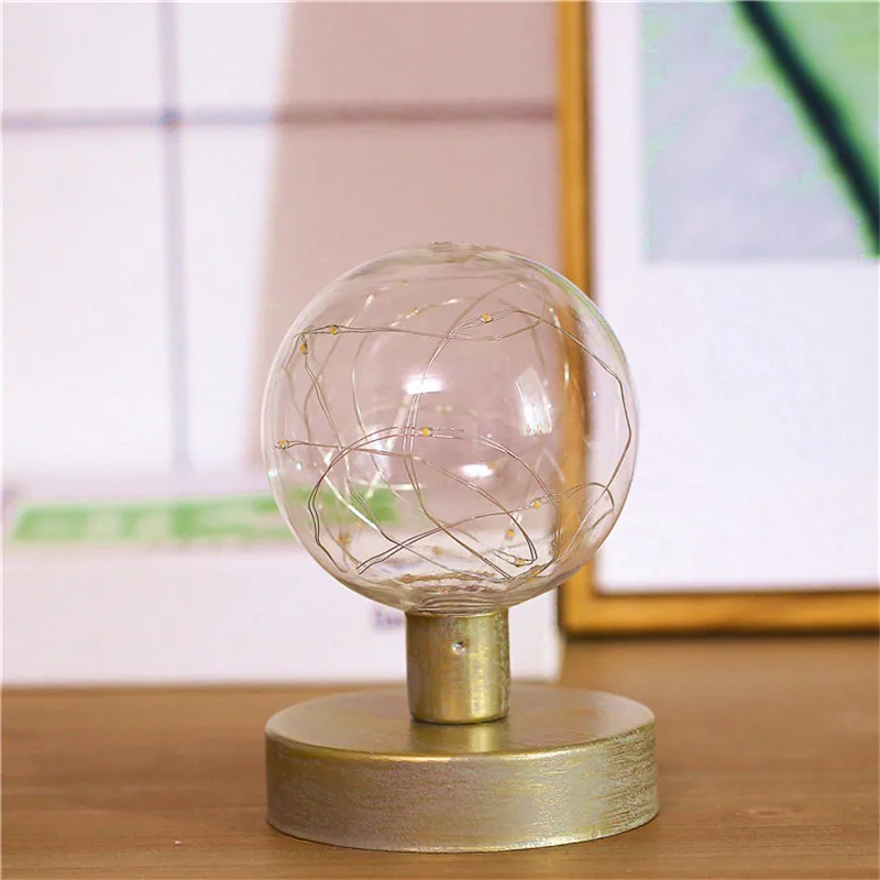 Luminária de Mesa Retrô de Metal Modeladora de Cabeceira Lâmpada para Casa Mesa de Arte Fio de Cobre Criativa Amor Bola Diamante Decoração Iluminação 11 Luzes e Iluminação