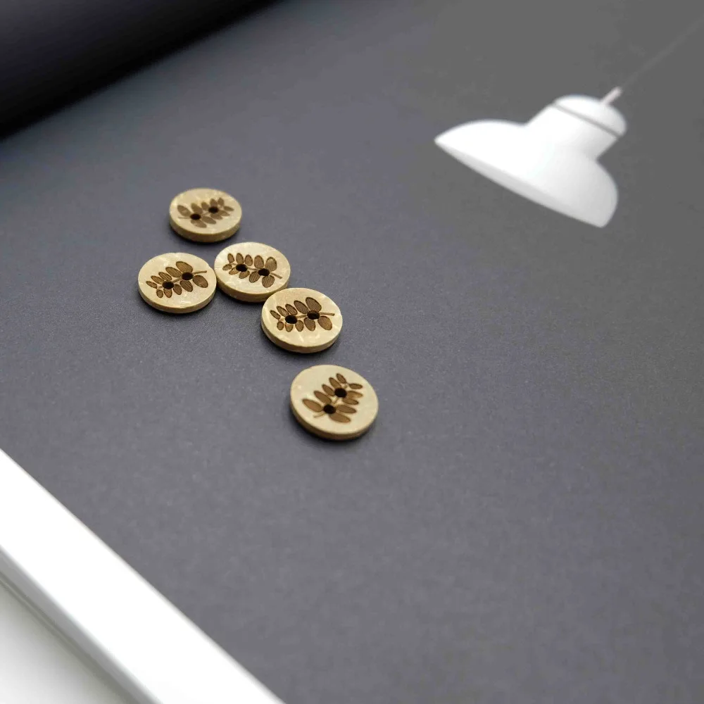 

100pcs 11.5 mm Leaf Pattern Round Brown Decorative Wooden Buttons For Clothes Knitting Needles Crafts Cute Sewing Accessories