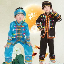 Детей Китайский народный танец костюм мужской Этнические танцевальные Костюмы Мяо танец костюм дети национальной производительности Костюмы 18