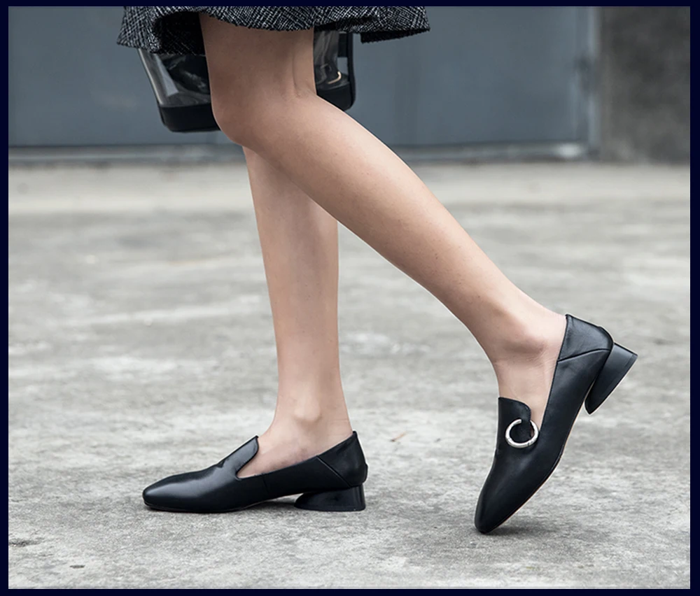 SOPHITINA/Новые брендовые женские туфли-лодочки г.; Всесезонные модные удобные туфли из натуральной кожи ручной работы; Обувь для женщин с металлическим украшением на низком каблуке и мягкой подошве; SO121