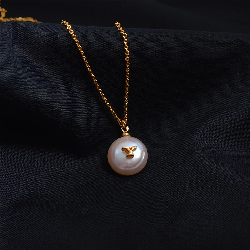 Барокко жемчужное ожерелье с буквенными подвесками женский Tide Drop европейский и американский продвинутый чувство французский настроенный революционный ключицы