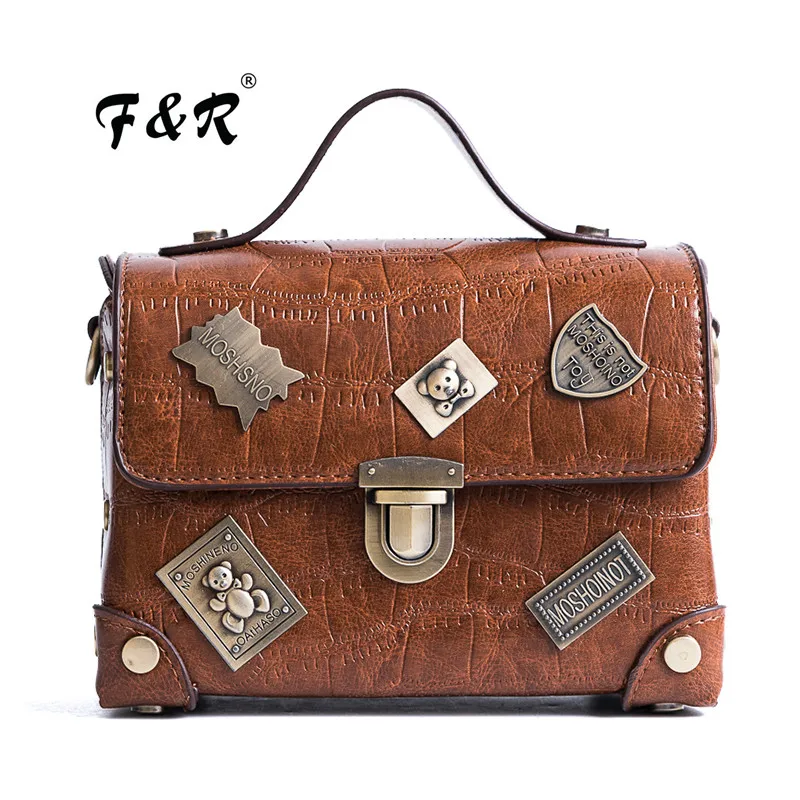 

2018 Luxury Brand Vintage Women Badge Flap Fashion Youth Leather Handbags Female Casual Rivet Shoulder Bag Designer louis gg bag
