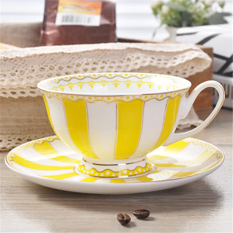 Радужная фарфоровая чайная чашка, блюдце, ложка, набор, британская керамическая чайная чашка, 200 мл, Валентина, Современная фарфоровая кофейная чашка, Прямая поставка - Цвет: Цвет: желтый