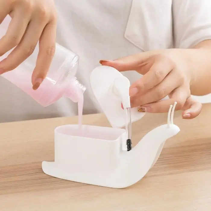 Bathroom Shampoo Dispenser Snail Shape Hand Soap Liquid Shampoo Shower Container YU-Home