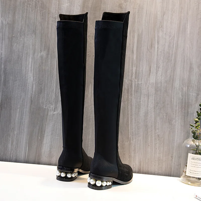 

2018 new elastic boots women's with alpaca flat bottom with autumn and winter pearls with knee long boots.