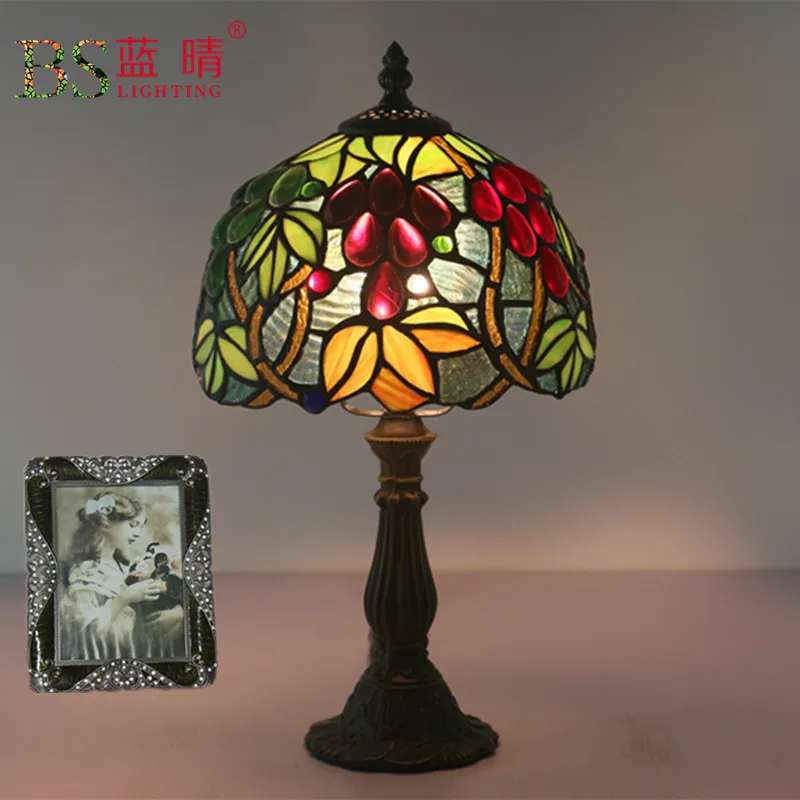 

Europe Retro Creative Table Lamps Colored Pattern Lampshade Zinc Alloy Table Lamps Warm Light Table Lamps for Bar Coffee Shop