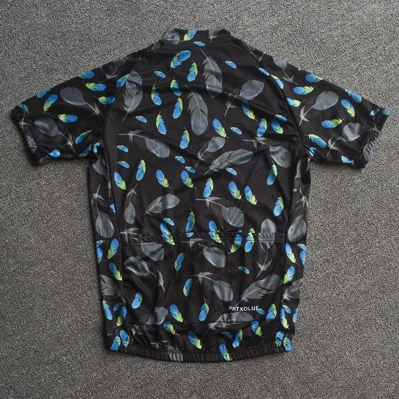 6 cycling uniforms