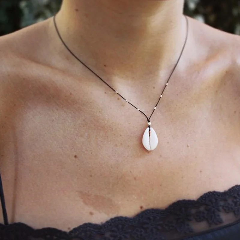

Fashion Handmade Weaved Black Rope Chain Collar Necklace Natural Seashell Choker Pendant Necklace For Summer Women Boho Jewelry