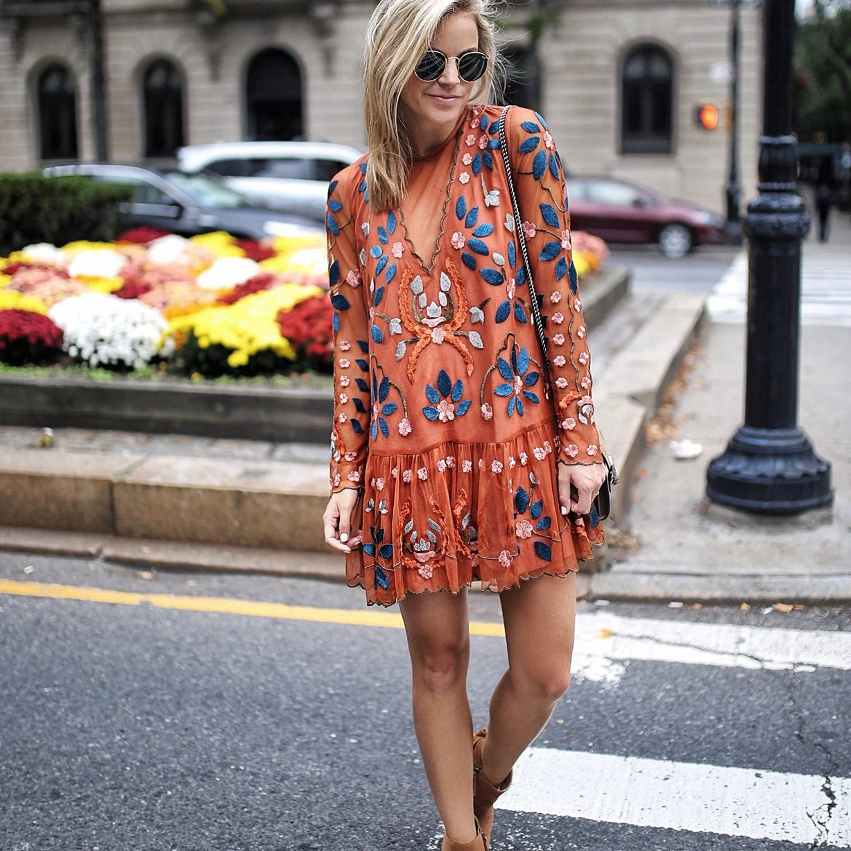 

Khale Yose Autumn Mini Dress Long Sleeve Flower Embroidery Tassel Backless Women Dress Boho Sexy Hippie Vintage Beach Dresses