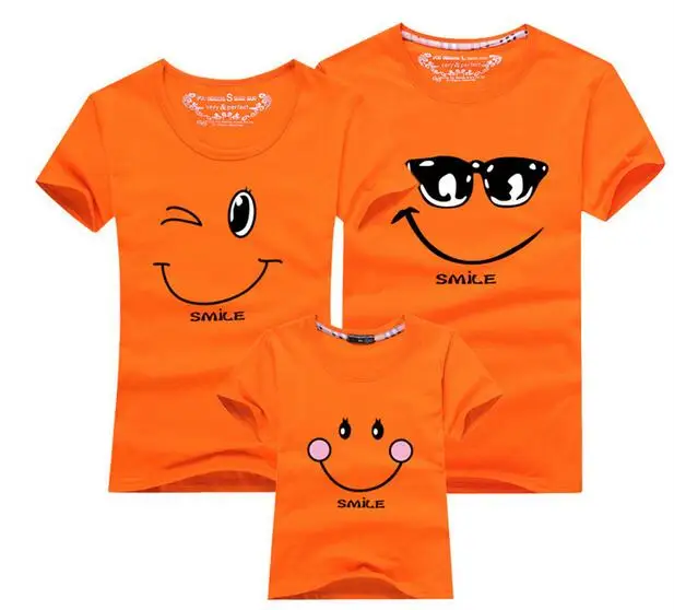 Новинка года; хлопковая одинаковая футболка для всей семьи футболка со смайликом Одинаковая одежда с короткими рукавами модный Семейный комплект одежды; футболки; топы - Цвет: Orange