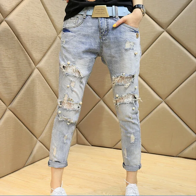 3 quarter ripped jeans
