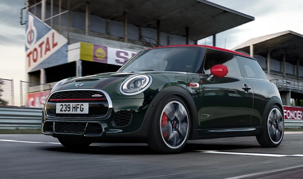jcw_3door_show1