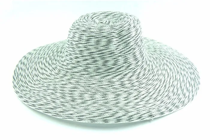 wide brim hat 07