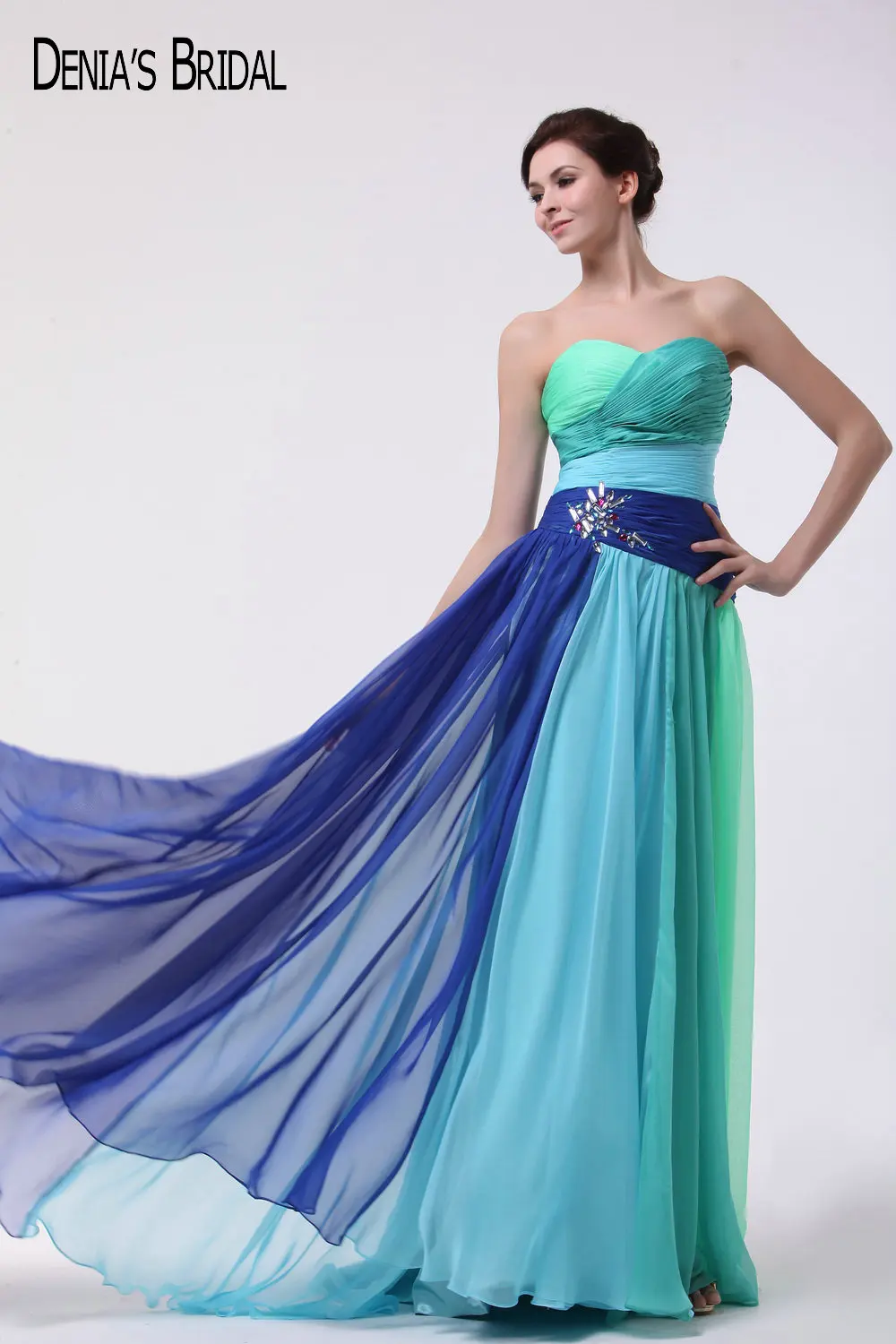 2017 Colorful A line Evening Dresses with Halter Neckline Beaded Floor