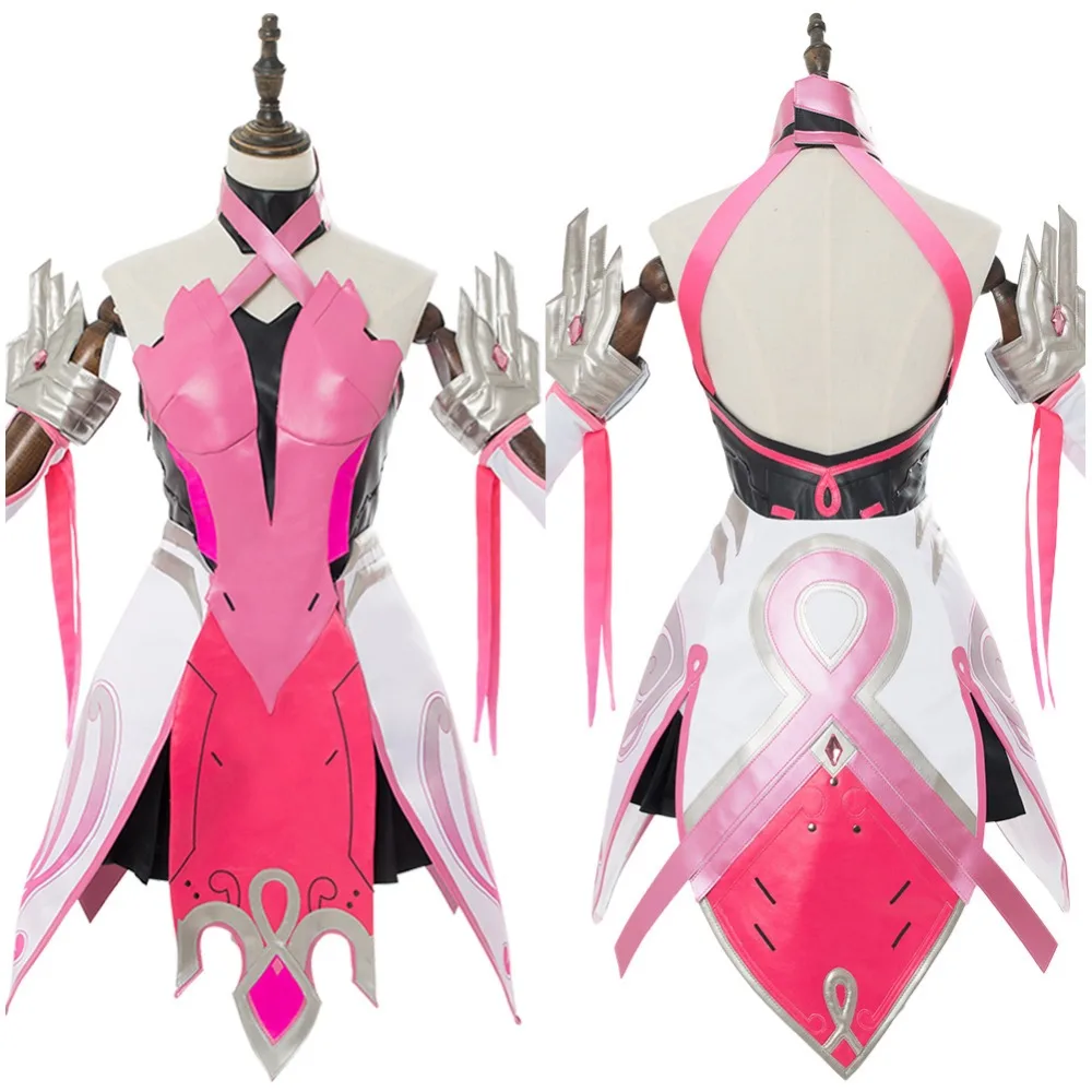 12001544-cosplayying