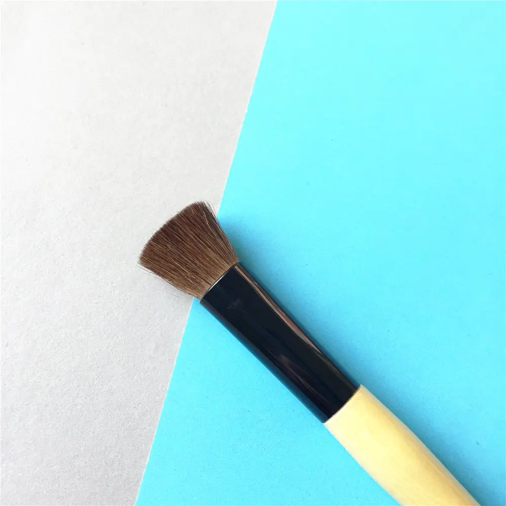 Bobbi Brown Eye Shader Brush _ 4