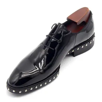 

Handmade Genuine leather Black Wedding Dress Shoe Rivets Patent leather Formal Business Shoes Studded Man Flats Lace up Hombre
