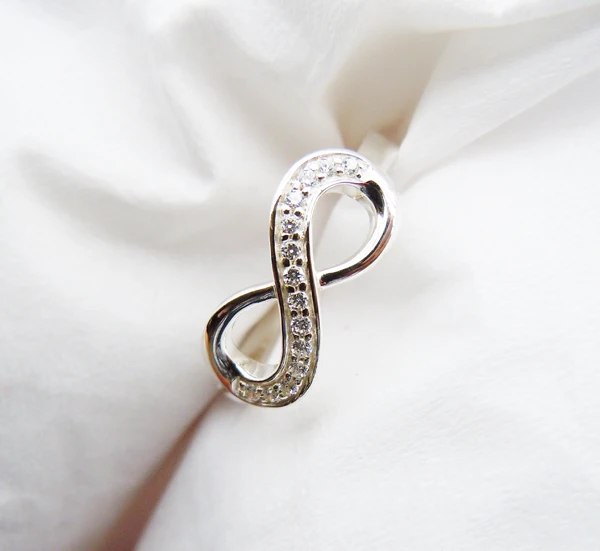 Цельное кольцо из стерлингового серебра 925 пробы и CZ Infinity