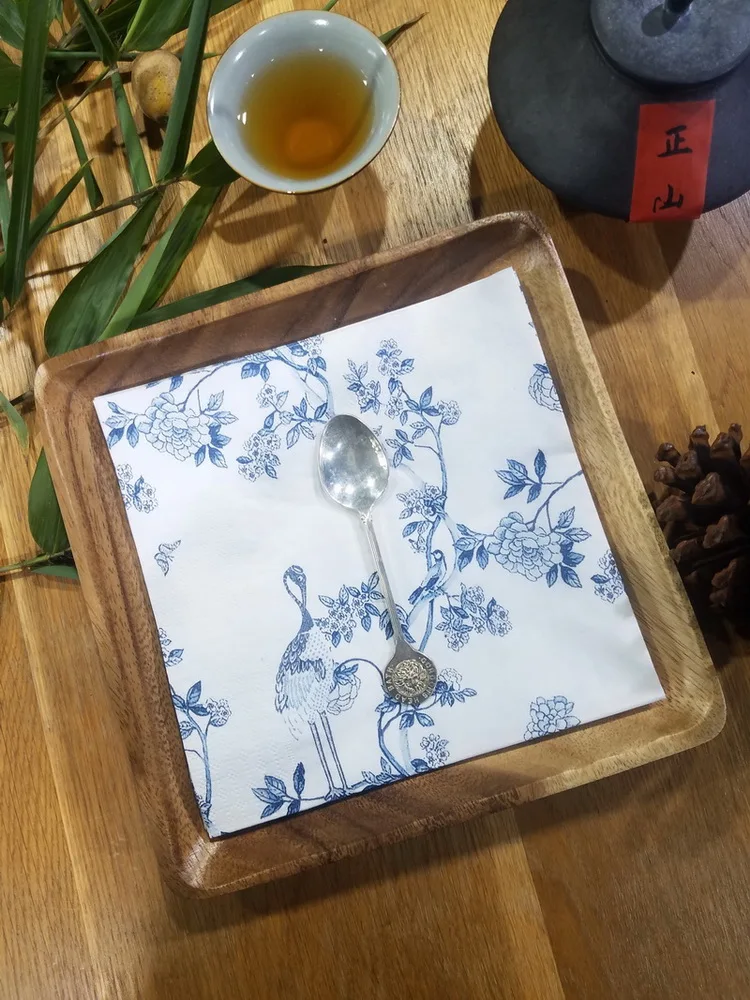 white_napkins_peacock_5