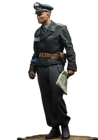

1/35 Resin Kits Officer Soldier 1pc Not assembled Uncolored