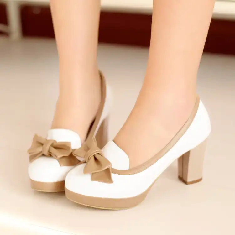 pumps for wide feet