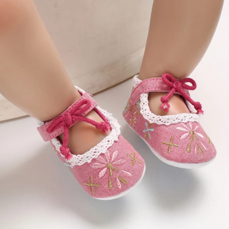 Для малышей, детская обувь для девочек из дышащей сетки; вышивка анти-скольжение обувь Повседневные кроссовки для детей ясельного