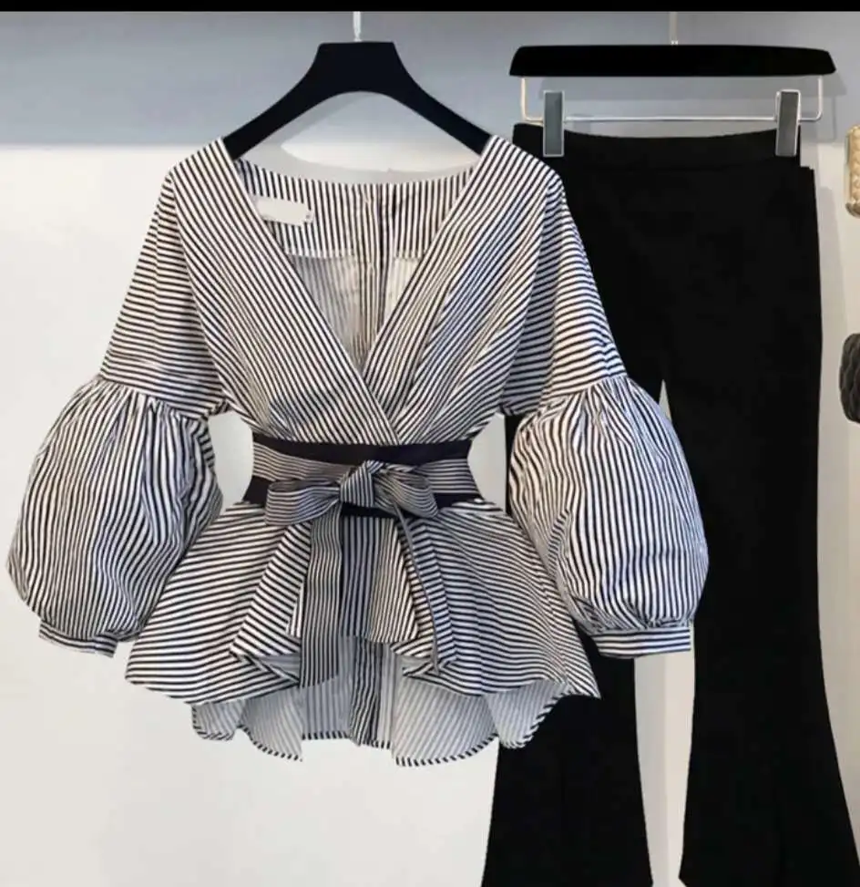 

2019 Summer elegant sweat suits women Office Lady two-piece women's Korean V Neck Bell sleeve shirt+flares suit two-piece Set