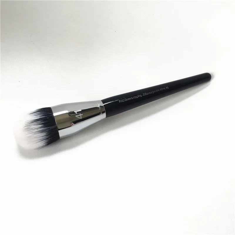 Pro Large Domed Stippling Brush 41 Duo Fiber Liquid Foundation Powder