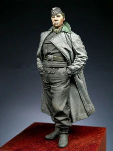 

pre order-Resin toys 35055 WW2 German Officer #2 Free shipping