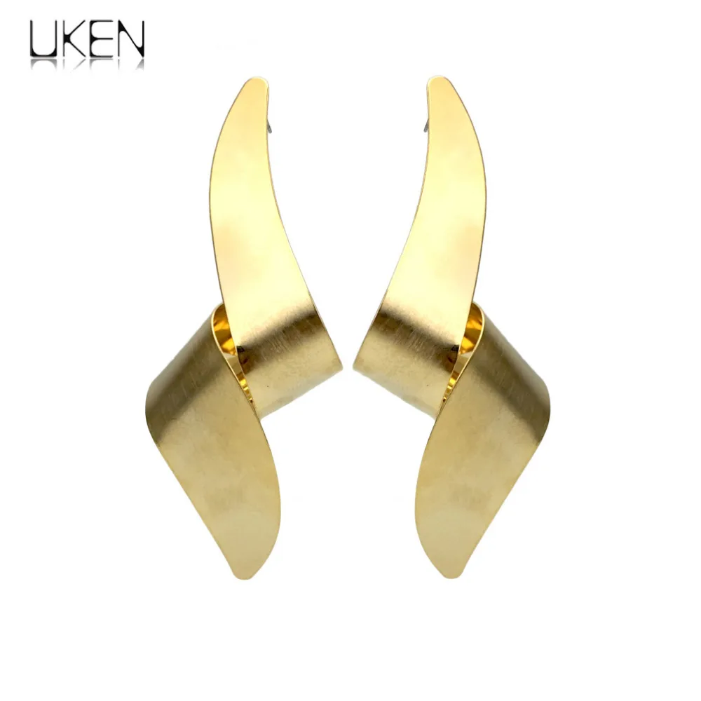 

Smooth Surface Metal Twisted Stud Earrings For Women Irregular Curved Statement Earring Golden Silver Color Wholesale UKEN