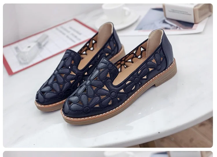 

2019 new summer tide shoes hollow casual breathable white Lok Fu women's hot lazy single shoes