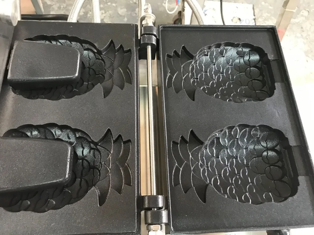 Free-Shipping-2019-New-Product-2-PCS-Plate-the-Pineapple-Shape-Cone-Ice-Cream-Cone-Taiyaki (1)