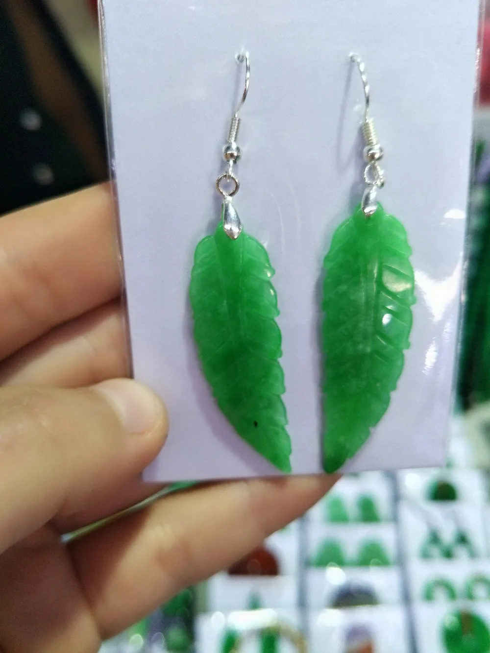 Carved rough stone Long eardrop beautiful green leaves Attractive female style earringsearrings