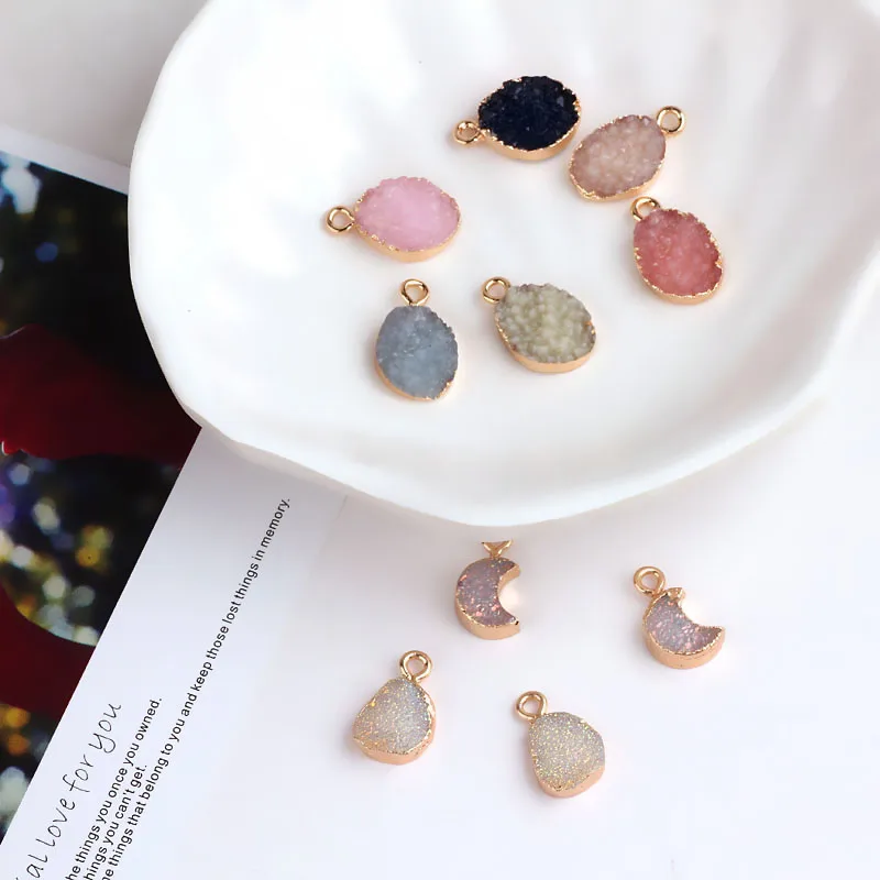

10pcs/lot Fashion Resin imitation oval moon Pendant Earrings Drop charm Ear Studs tag Jewelry handmade DIY for bracelet finding