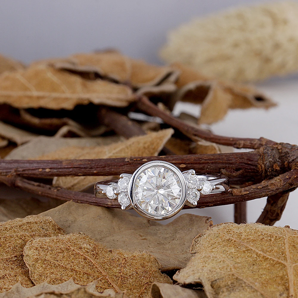 MOISSANITE EMGAGEMENT RING (3)