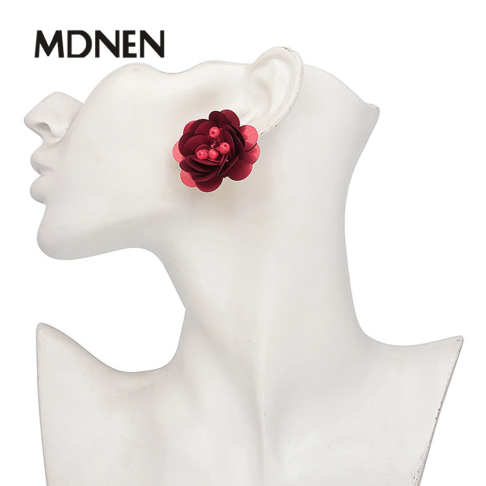 

Stud Handmade Beads Flower Earrings Women Fashion Sequins Rose Statement Earrings Female Gorgeous Party Earring Jewelry