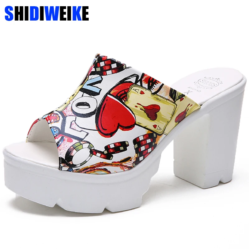 

2019 New Women PU Leather Sandals 10CM Thick Heel Slippers Woman Platform Square heel Summer Shoes Embroidery Flip Flops n909
