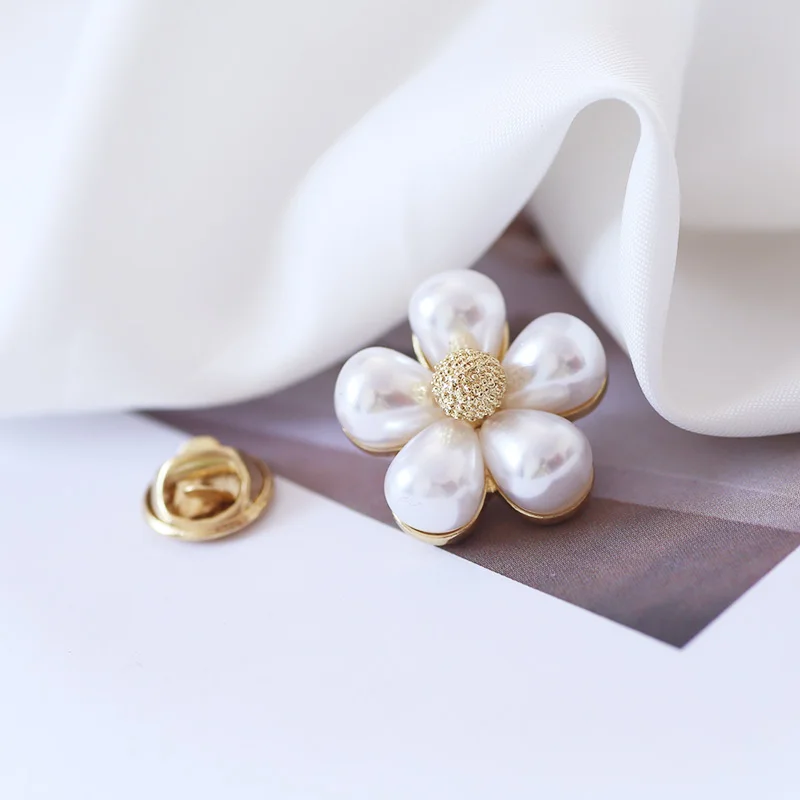 Sansummer New Hot Fashion Golden Bowknot Flower Pearl Romantic Feautiful Elegant Party Brooch For Women Jewelry 835