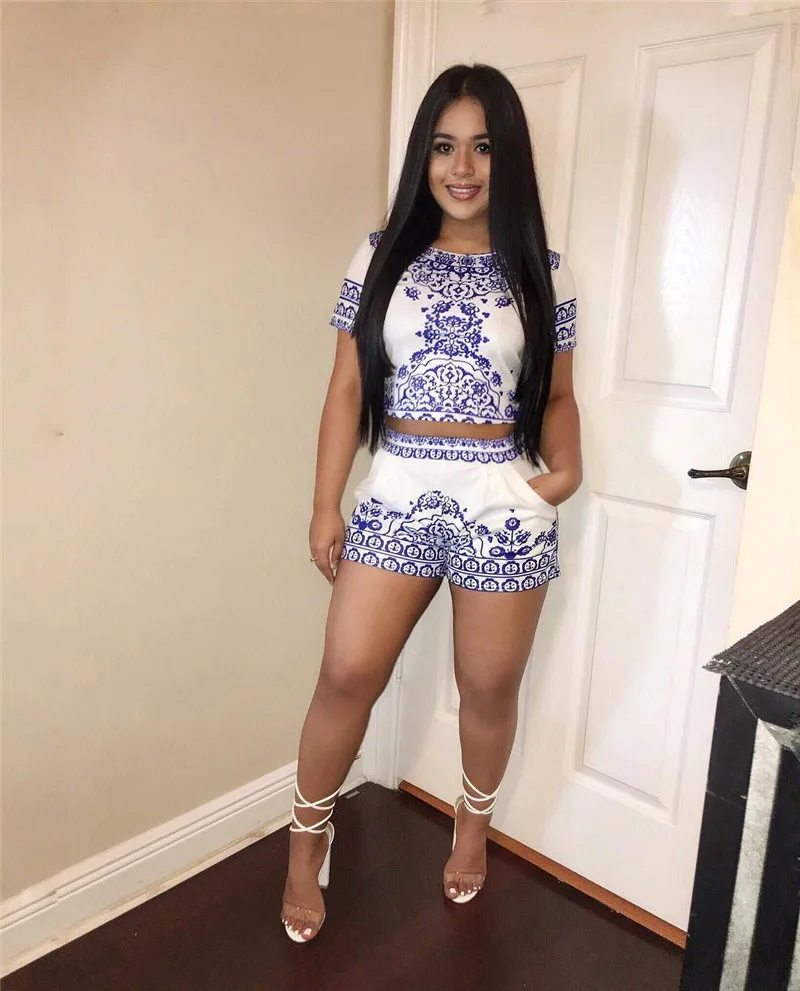 (3)