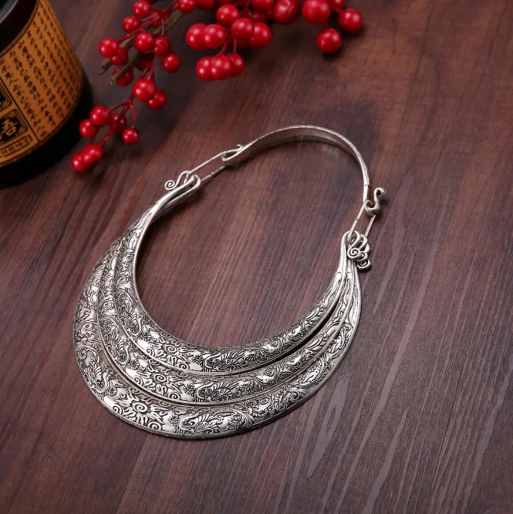 

free shipping Handmade Retro yun nan pendant collars flower Auspicious pattern carving miao luck silver necklaces