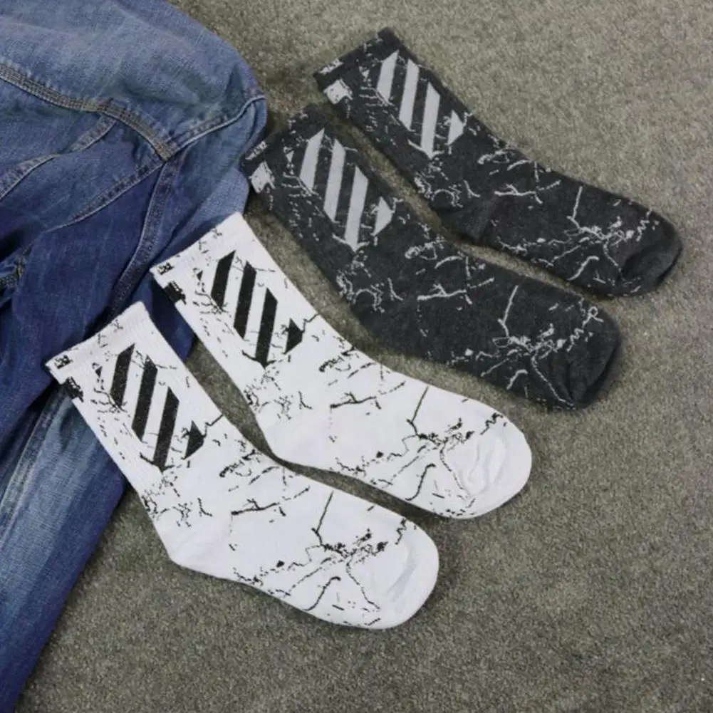 

Dragonpad Unisex Black White Striped Sport High Tube Hosiery Pure Cotton Socks cycling socks running socks