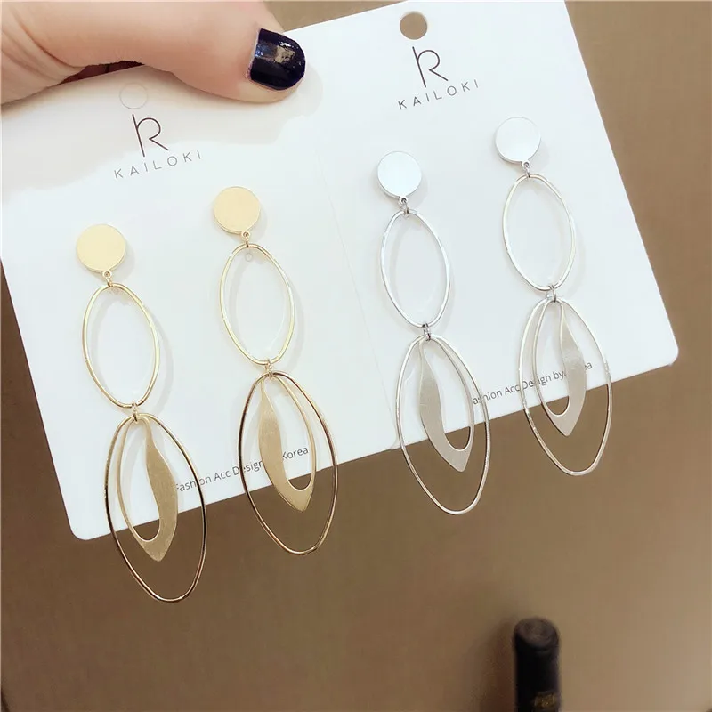 

Irregular Hollow Geometric Dangle Earrings for Women Europe America Personality Earrings Fashion Jewelry Evening Party CEL335