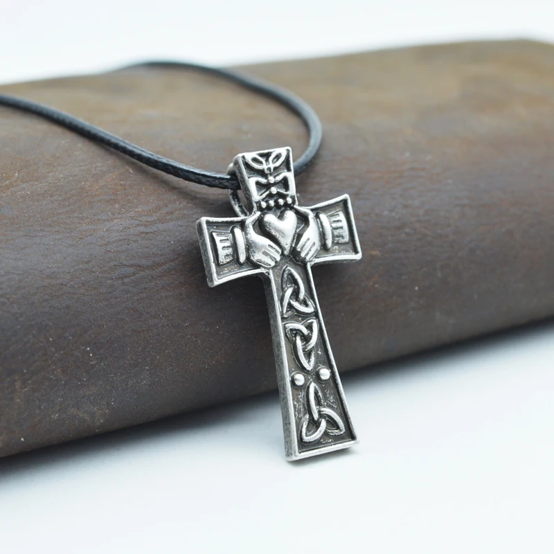 

1pc Claddagh Silver Crown Knots Necklaces Irish Cross Pendant Necklace Heart Pendants