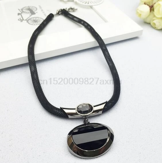 100PCS New Arrival Women Pendant Necklaces All-match Elegant Black Beaded Necklace Exaggerated Clavicle Chain Accessories