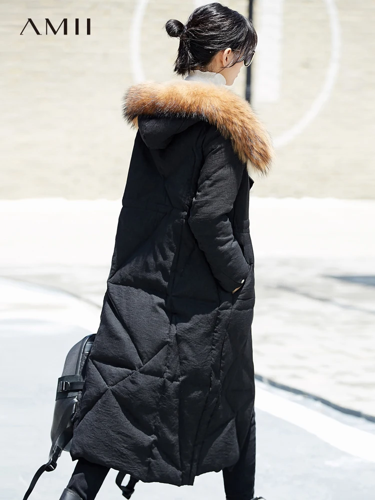 Amii минималистичный женский длинный пуховик с капюшоном, большие размеры, зимний, модный однотонный теплый пуховик с воротником из енота и карманами
